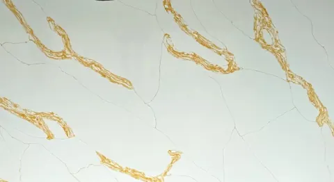 VOLCANO GOLD Quartz — OS-QC-037